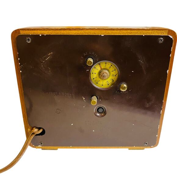 Seth Thomas Midcentury Wood Desk Clock Model ECHO-3E Electric - Picture 4 of 9